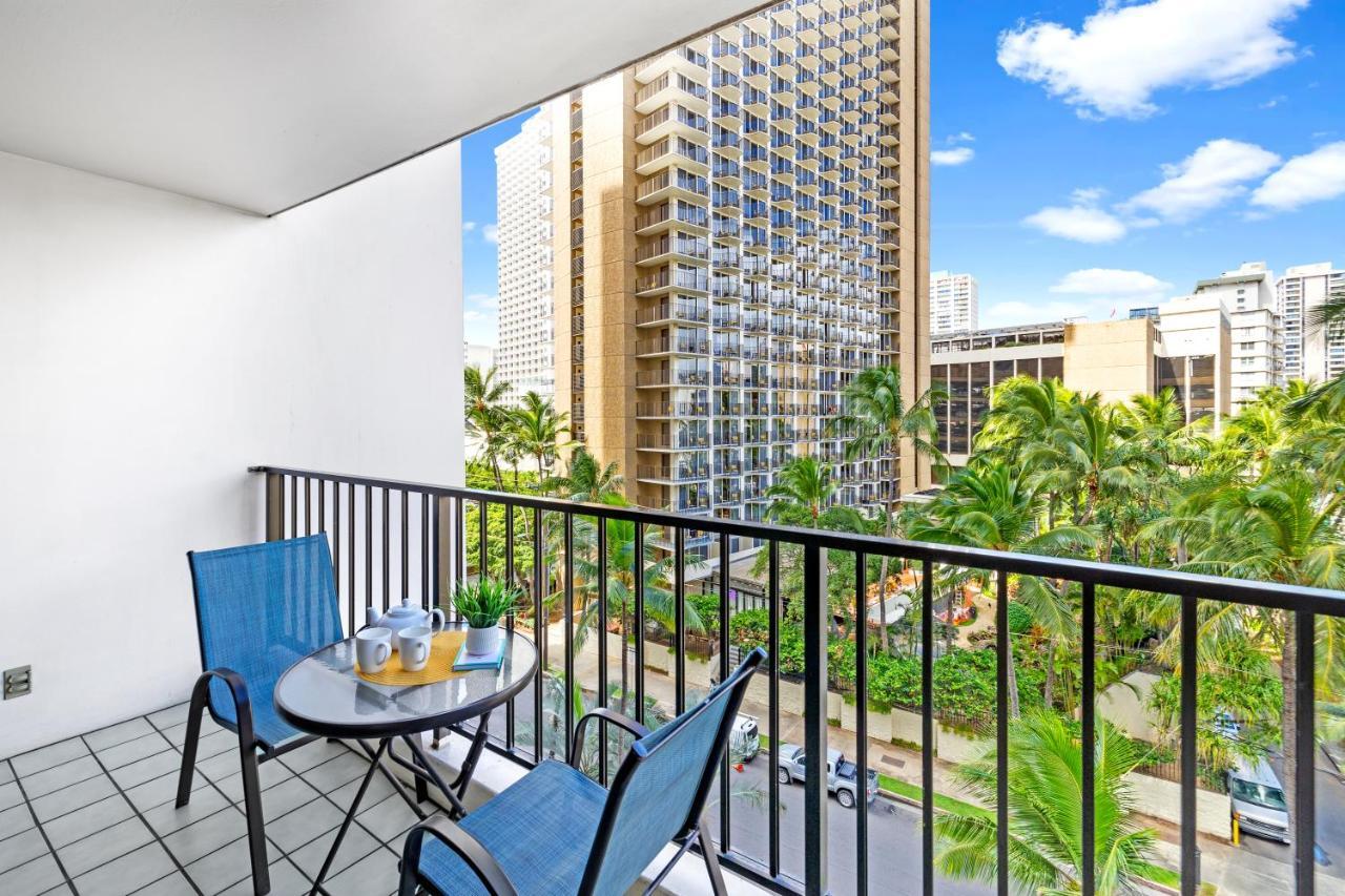 Waikiki Banyan Oasis With Partial Ocean View, 1-Block To Beach, Free Parking Apartment Honolulu Exterior photo