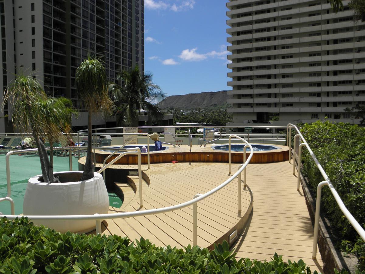 Waikiki Banyan Oasis With Partial Ocean View, 1-Block To Beach, Free Parking Apartment Honolulu Exterior photo